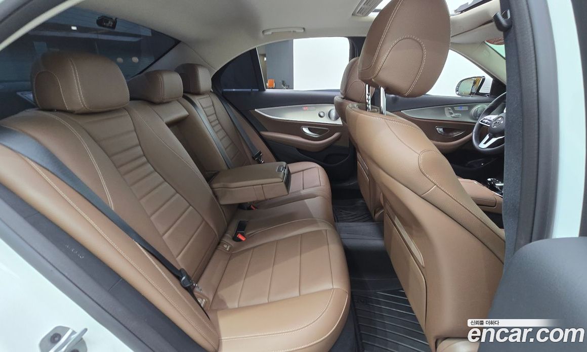 Mercedes Benz E-Class E300 4MATIC AMG Line