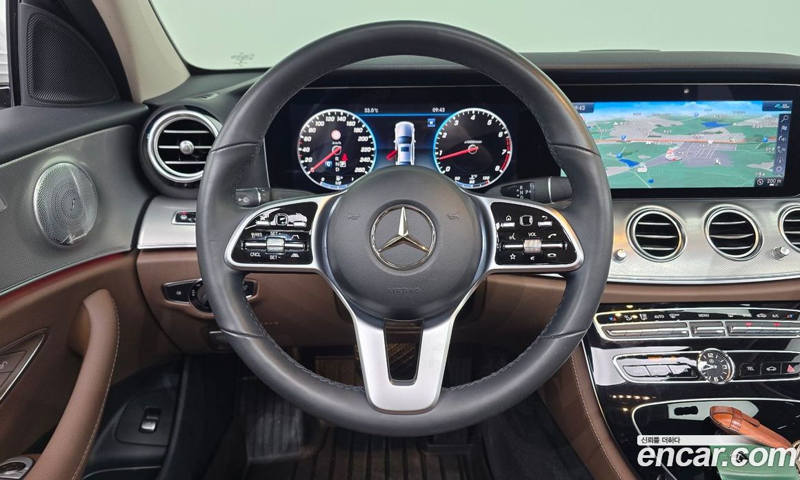 Mercedes Benz E-Class E300 4MATIC AMG Line