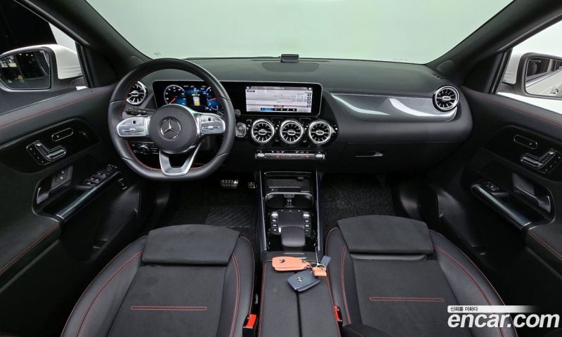 Mercedes Benz GLA-Class GLA250 4MATIC