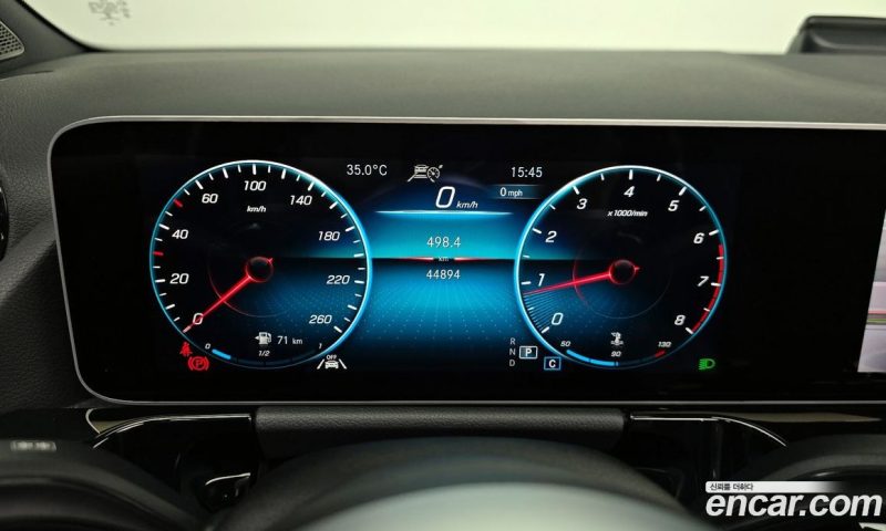 Mercedes Benz GLA-Class GLA250 4MATIC