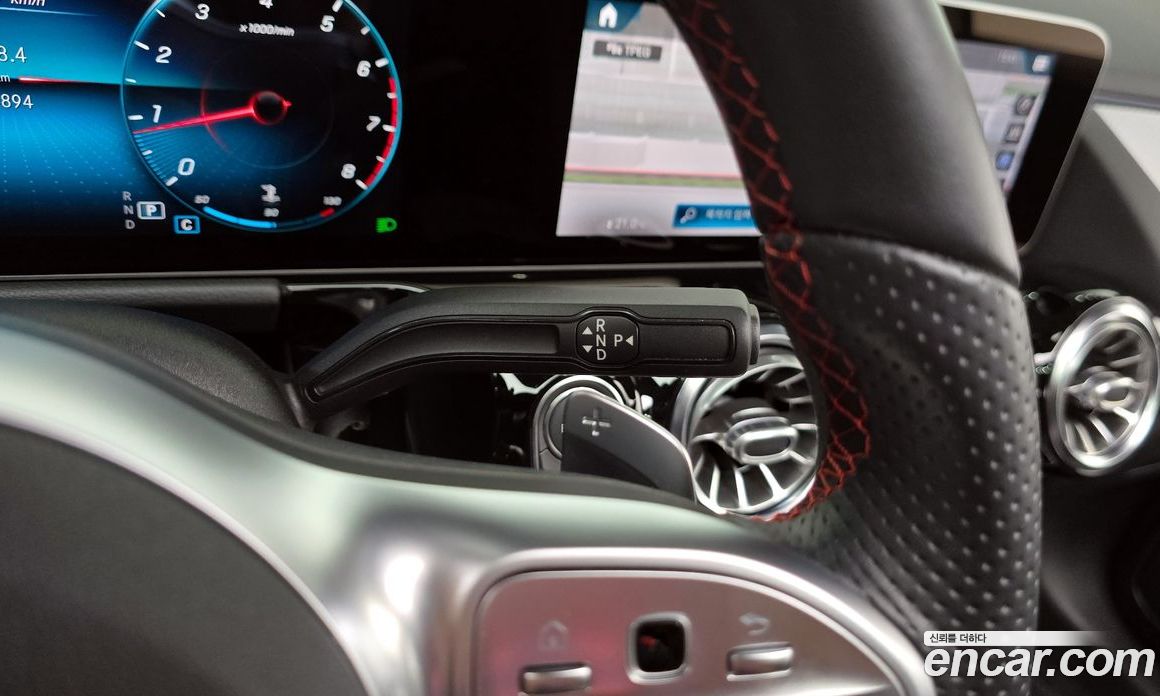 Mercedes Benz GLA-Class GLA250 4MATIC