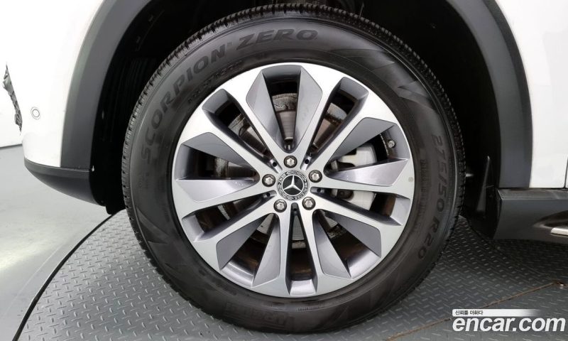 Mercedes Benz GLE-Class GLE300d 4MATIC