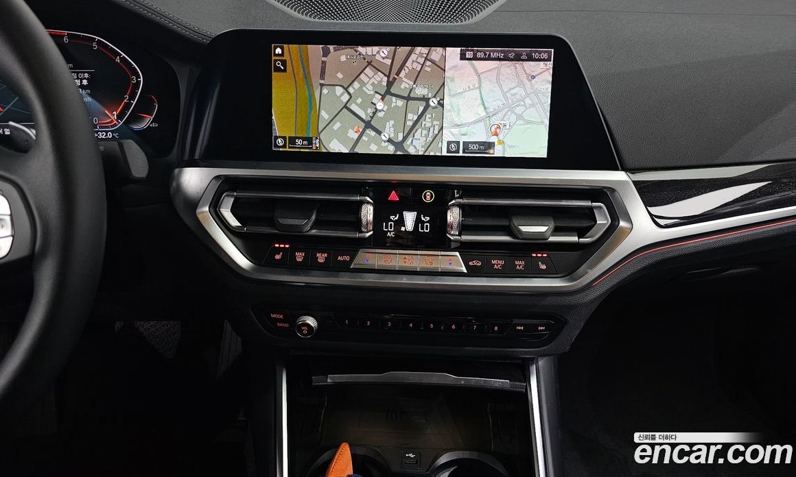 BMW 3-Series i320 Luxury