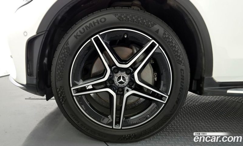 Mercedes Benz GLC-Class GLC300 4MATIC Premium Coupe