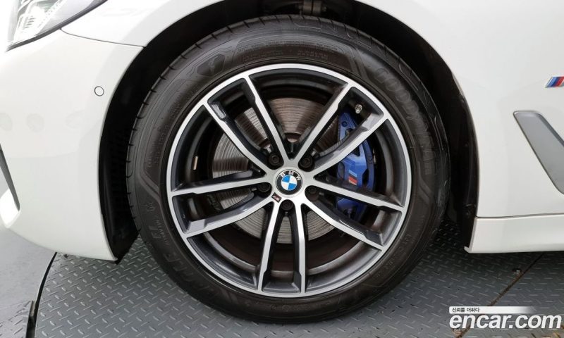 BMW 5-Series i520 M Sport