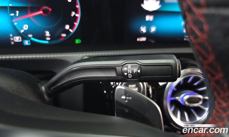 Mercedes Benz CLA-Class CLA250 4MATIC