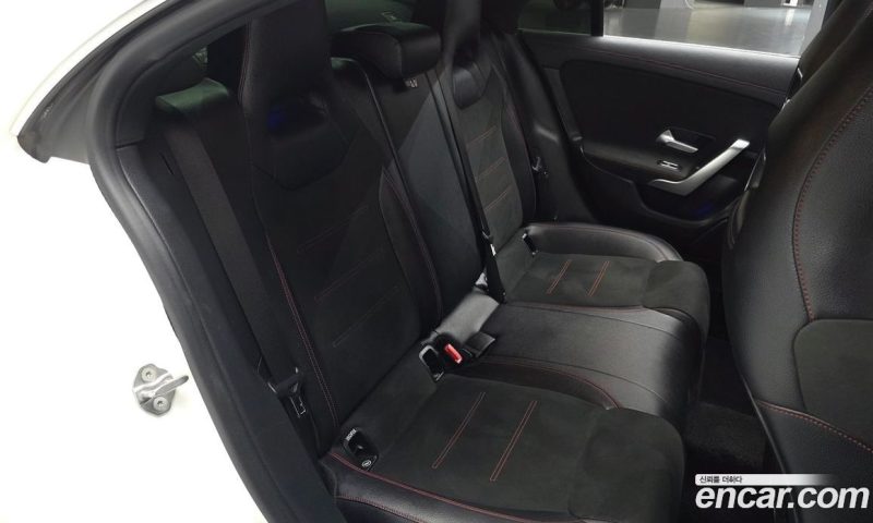 Mercedes Benz CLA-Class CLA250 4MATIC