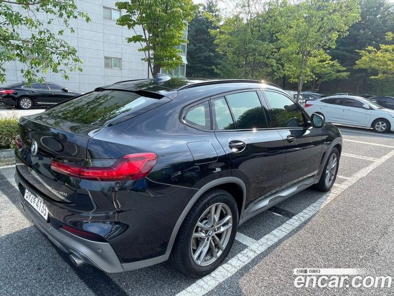 BMW X4 xDrive20i M Sports X Onlile Exclusive Edition