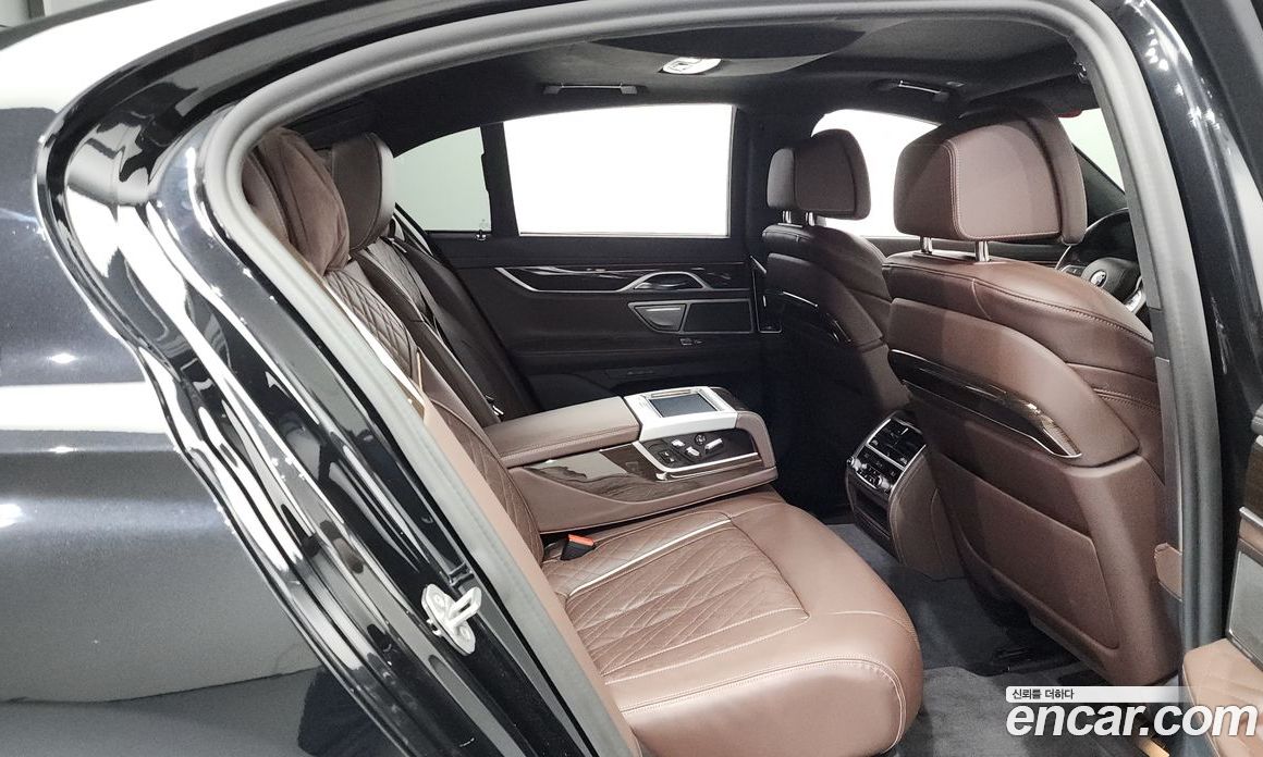 BMW 7-Series 730D xDrive Design Pure Excellence