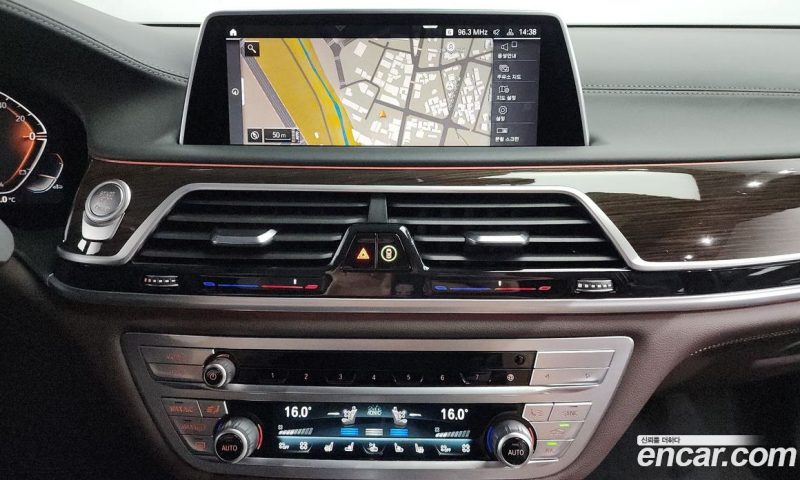 BMW 7-Series 730D xDrive Design Pure Excellence