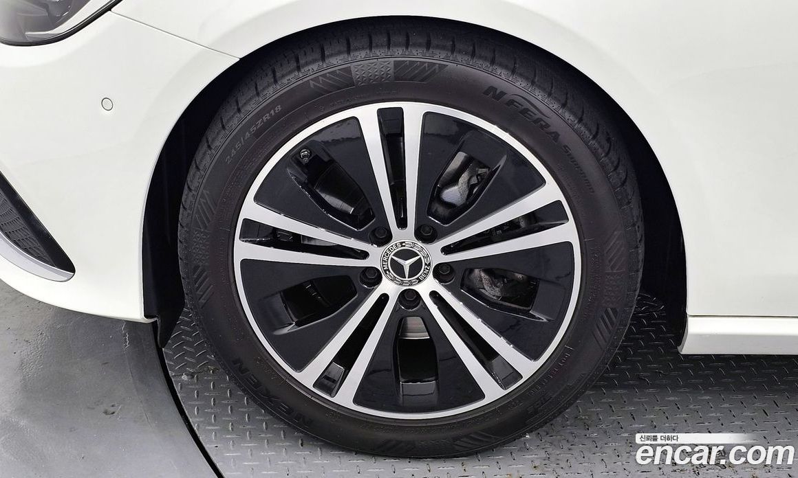 Mercedes Benz E-Class E250 Avantgarde