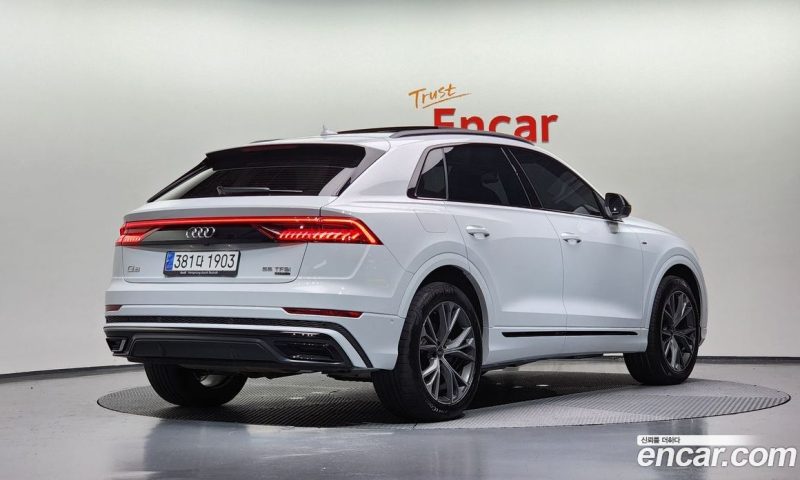 Audi Q8 55 TFSI Quattro Premium