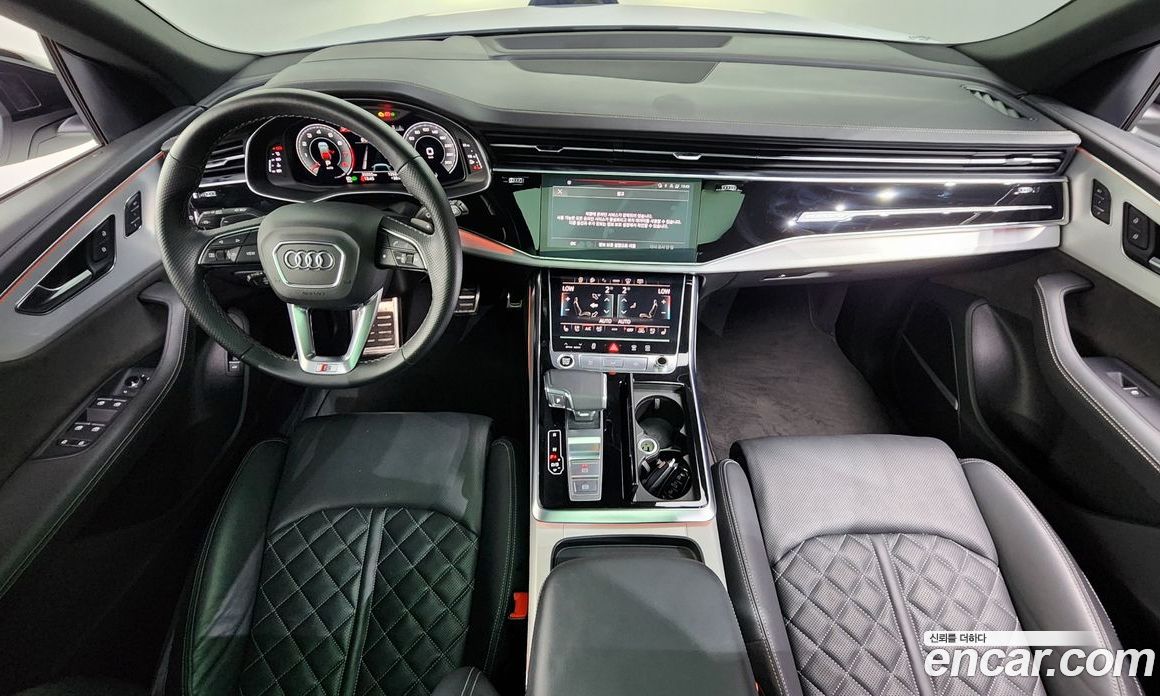 Audi Q8 55 TFSI Quattro Premium