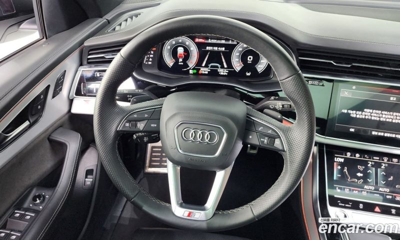 Audi Q8 55 TFSI Quattro Premium