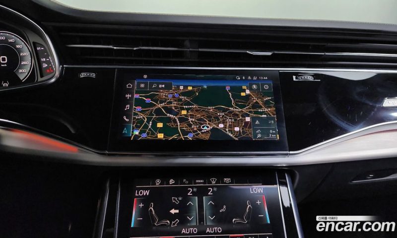 Audi Q8 55 TFSI Quattro Premium
