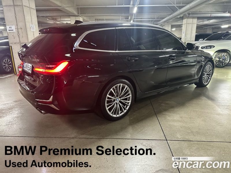 BMW 3-Series i320 Touring Luxury
