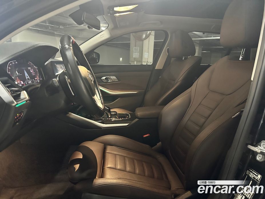 BMW 3-Series i320 Touring Luxury