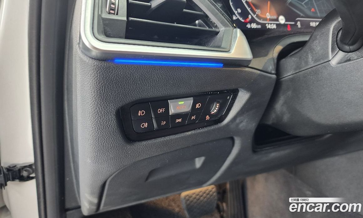 BMW 3-Series i320 Luxury