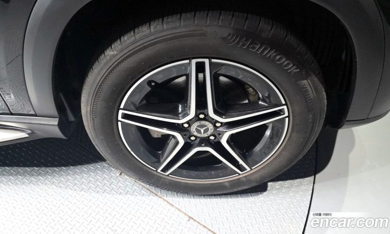 Mercedes Benz GLE-Class GLE300d 4MATIC