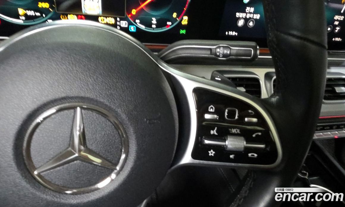 Mercedes Benz GLE-Class GLE300d 4MATIC