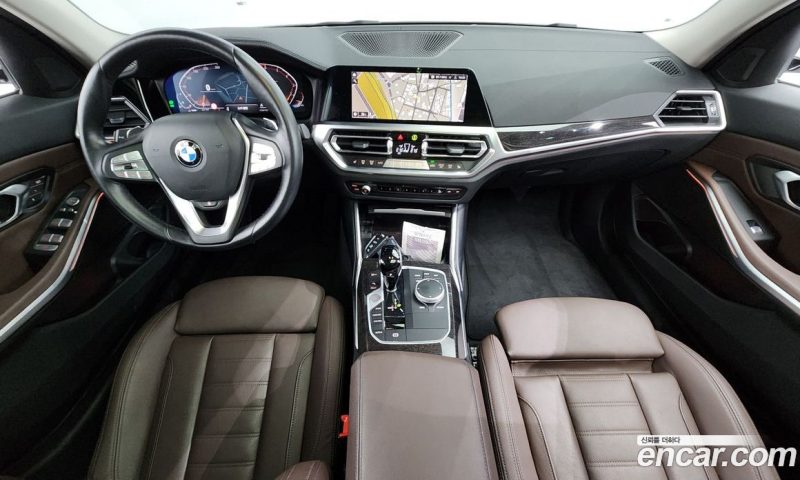 BMW 3-Series i320 Luxury
