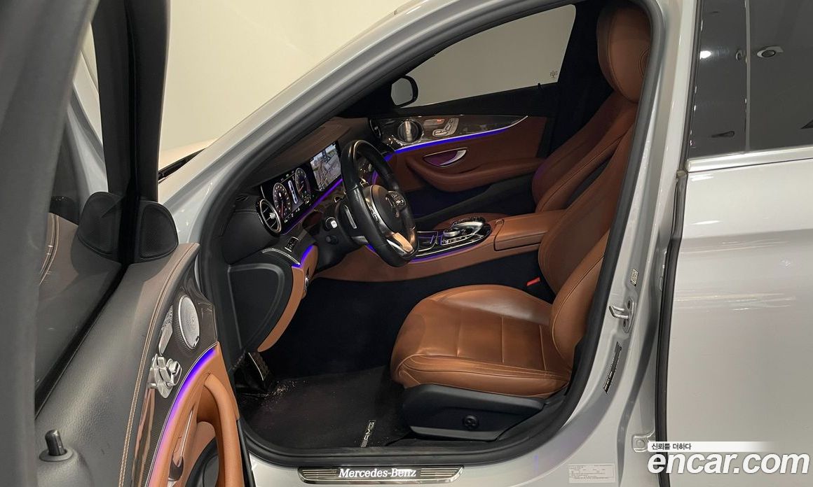 Mercedes Benz E-Class E350 4MATIC AMG Line