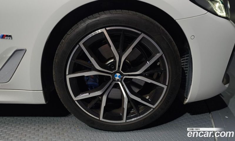 BMW 5-Series i530 M Sport Package