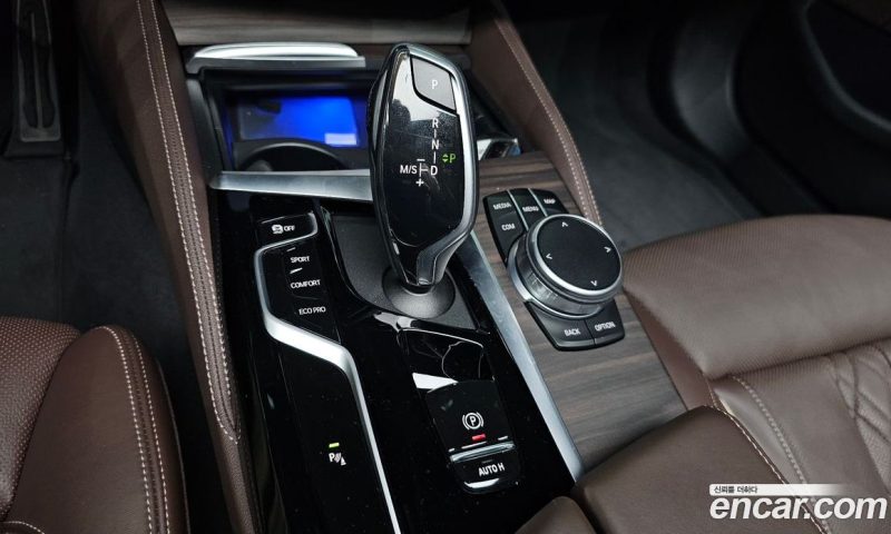 BMW 5-Series i530 M Sport Package