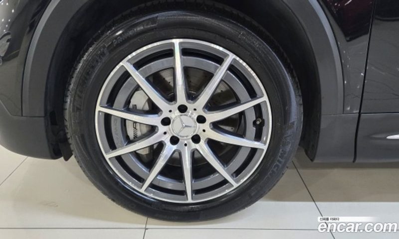 Mercedes Benz GLB-Class AMG GLB35 4MATIC