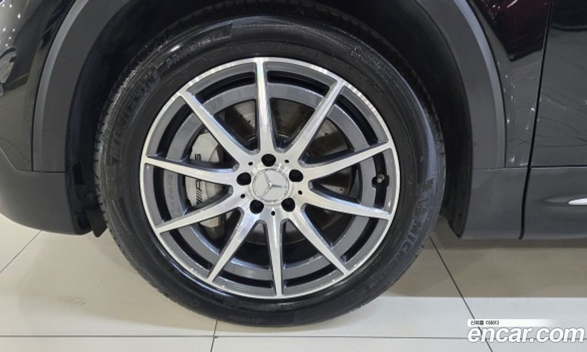 Mercedes Benz GLB-Class AMG GLB35 4MATIC