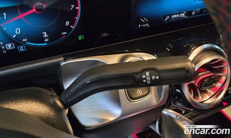 Mercedes Benz GLB-Class AMG GLB35 4MATIC