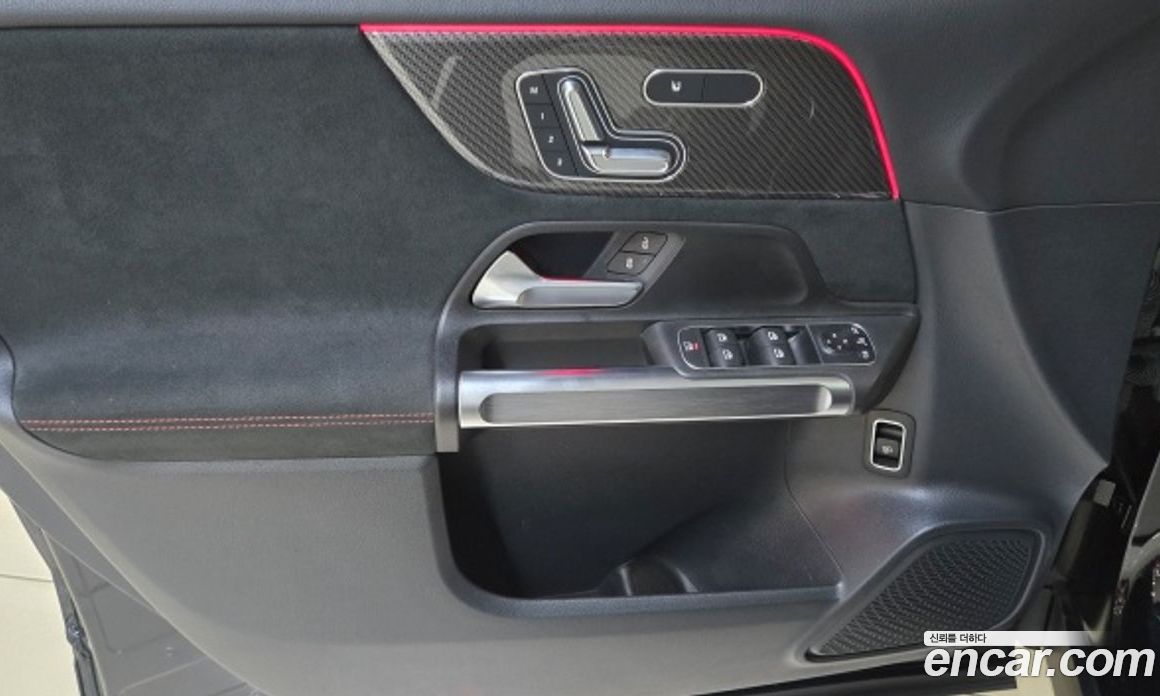 Mercedes Benz GLB-Class AMG GLB35 4MATIC