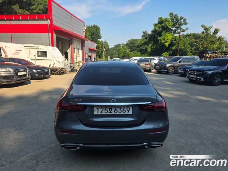 Mercedes Benz E-Class E250 Exclusive