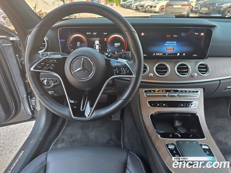 Mercedes Benz E-Class E250 Exclusive