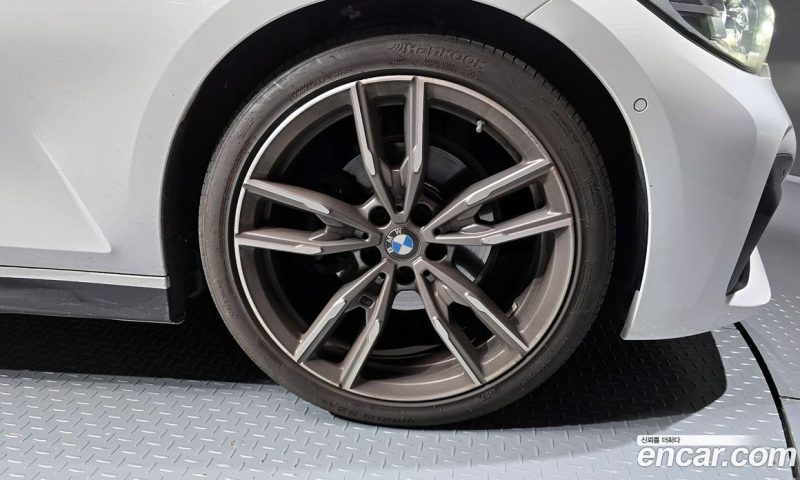 BMW 3-Series i320 M Sport