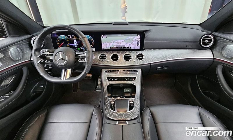 Mercedes Benz E-Class E350 4MATIC AMG Line
