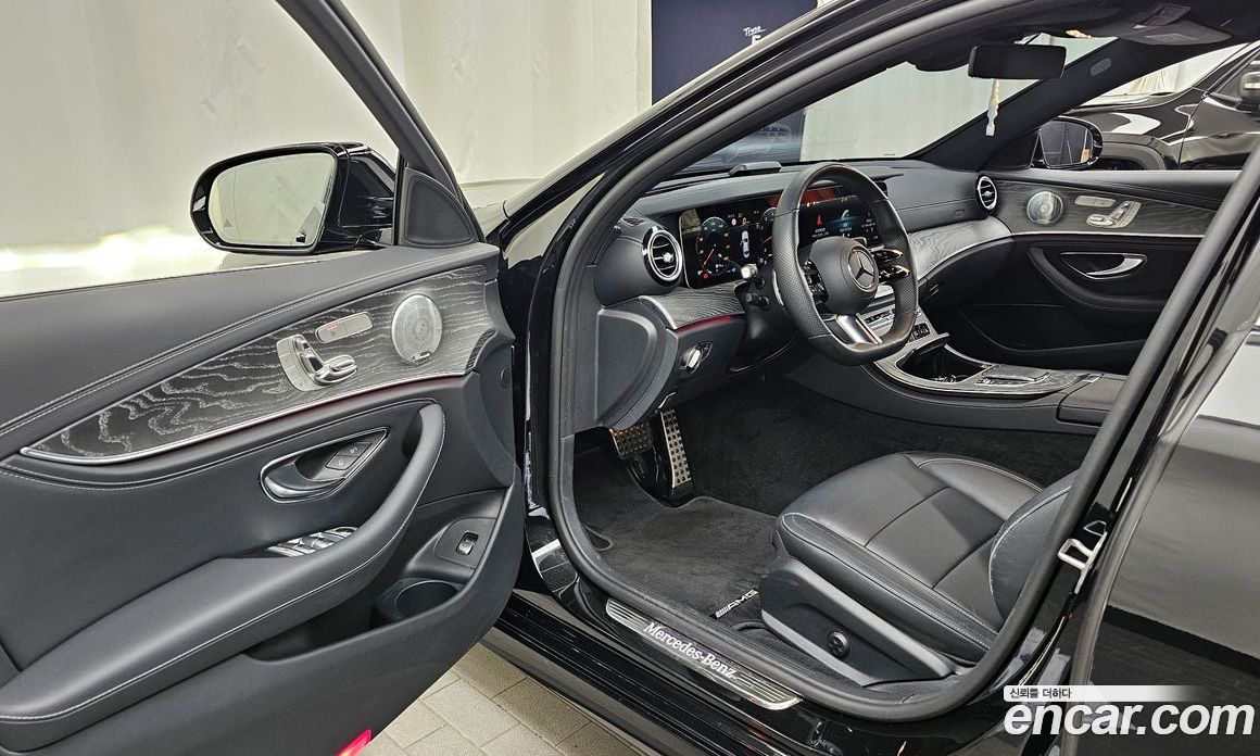Mercedes Benz E-Class E350 4MATIC AMG Line