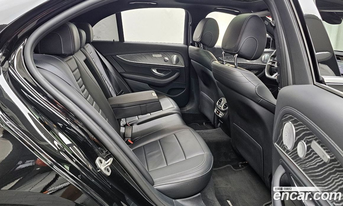 Mercedes Benz E-Class E350 4MATIC AMG Line