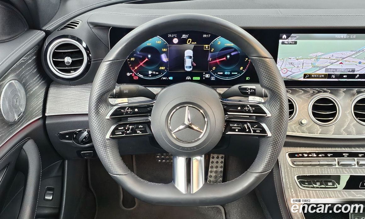 Mercedes Benz E-Class E350 4MATIC AMG Line