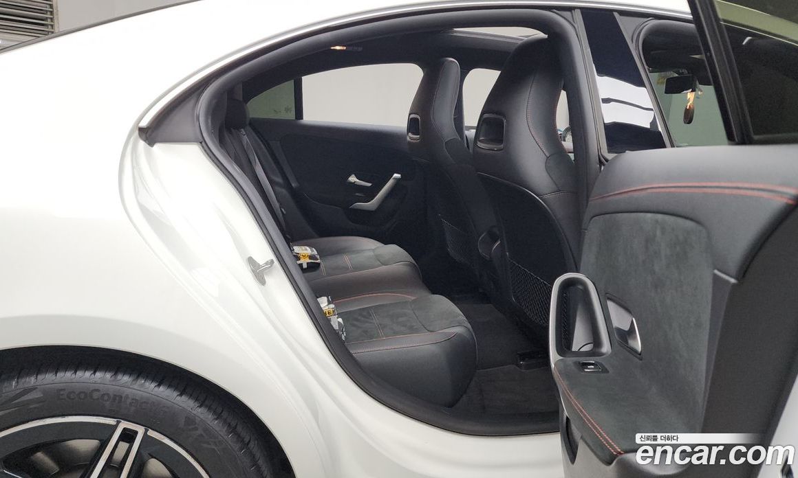 Mercedes Benz CLA-Class CLA250 4MATIC