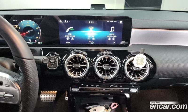 Mercedes Benz CLA-Class CLA250 4MATIC