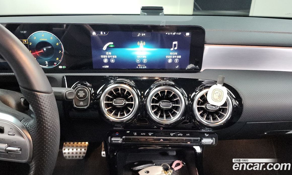 Mercedes Benz CLA-Class CLA250 4MATIC