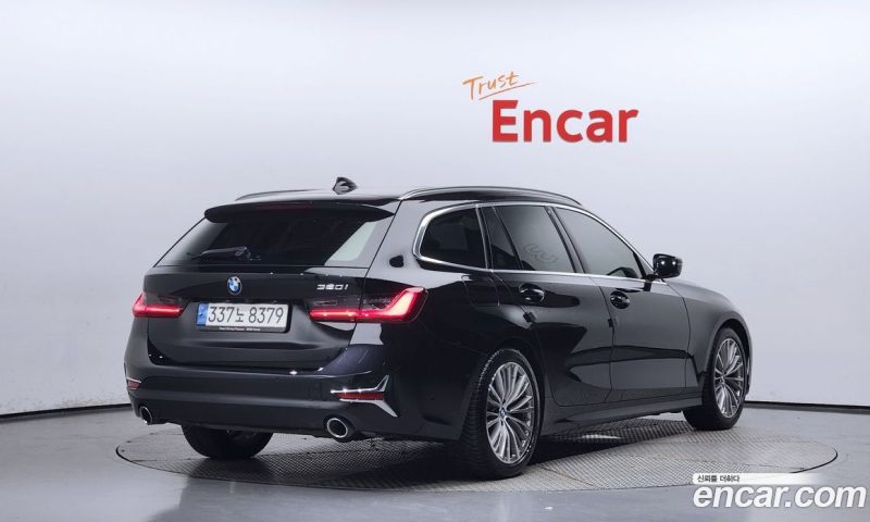 BMW 3-Series i320 Touring Luxury