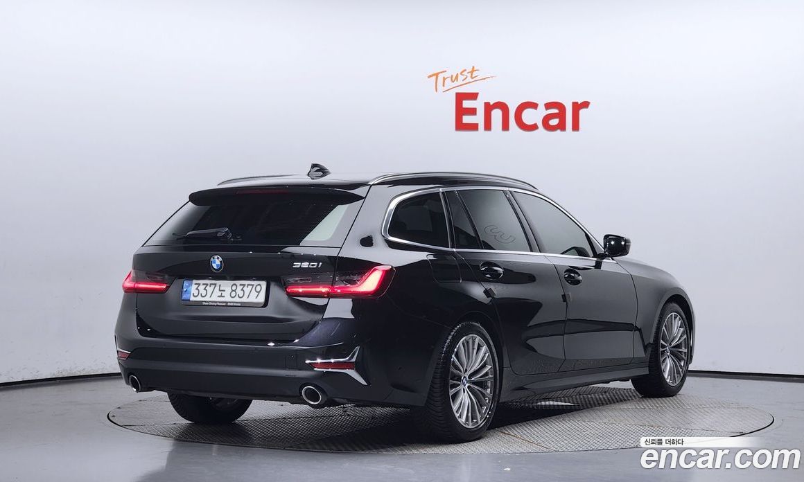 BMW 3-Series i320 Touring Luxury