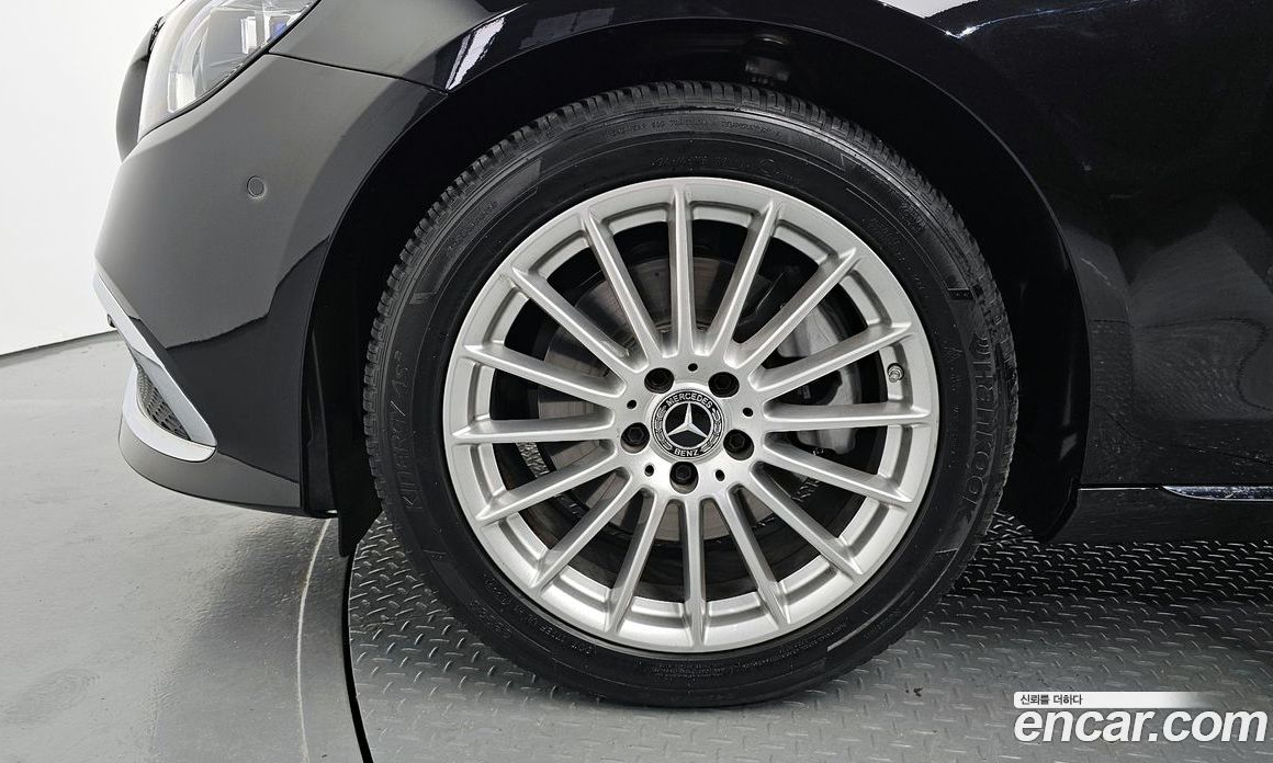 Mercedes Benz E-Class E250 Exclusive
