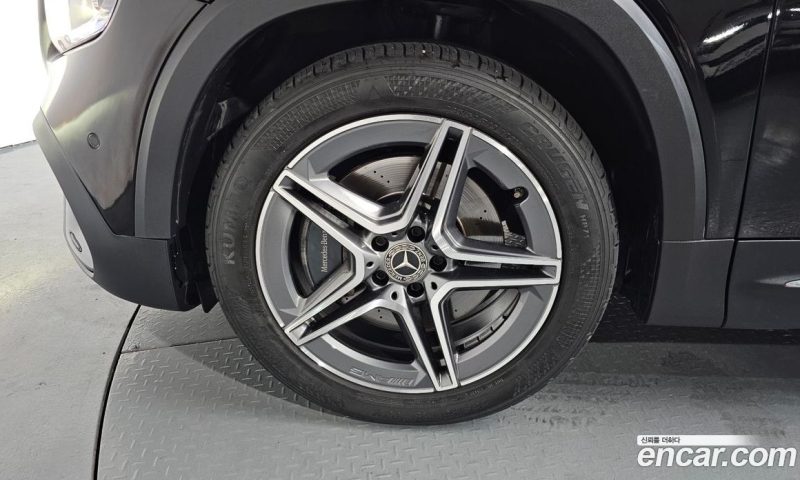 Mercedes Benz GLB-Class GLB250 4MATIC