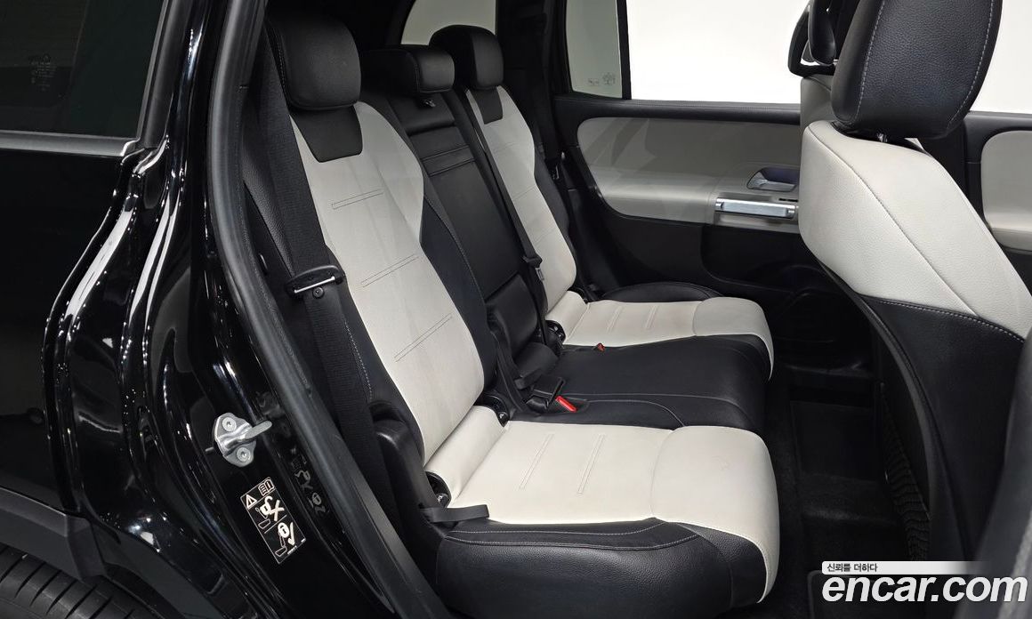 Mercedes Benz GLB-Class GLB250 4MATIC