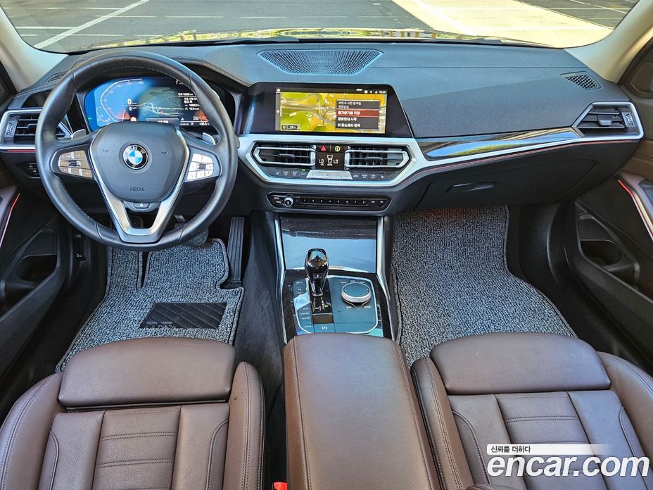 BMW 3-Series i320 Luxury