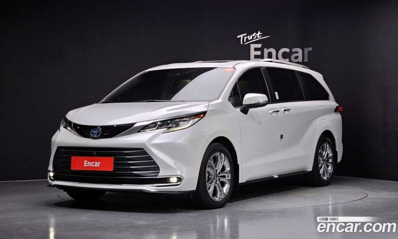 Toyota Sienna 2.5 Hybrid 2WD