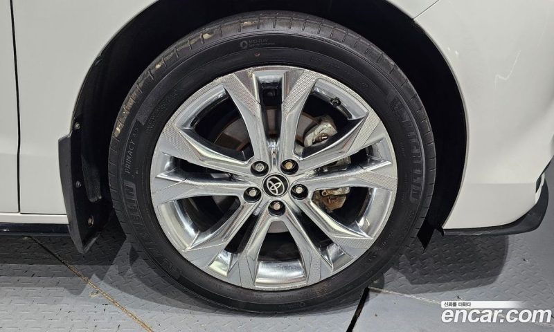 Toyota Sienna 2.5 Hybrid 2WD